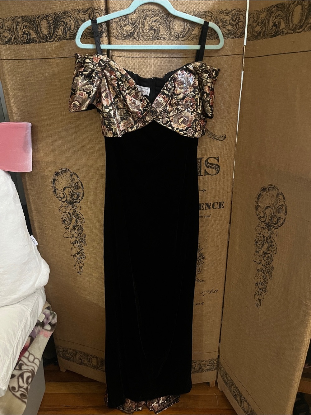 Jessica McClintock Black Velvet Party Gown